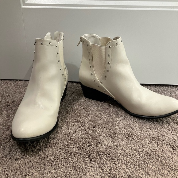 Espirit white bootie size 7.5 - Picture 6 of 6